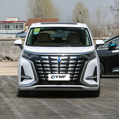Manuelle Anpassung des Fahrersitzes Denza D 9 1.5T DM-i 1040 NEDC 190KM Hybrid MPV mit 1