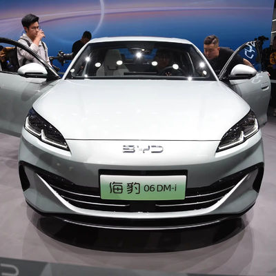 BYD Seal 06 DMI Gas/Benzin Hybrid Mittelklasse Limousine mit Mehrfunktionslenker