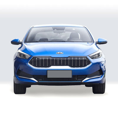KIA K3 EV Elektroauto 5 Sitzplätze 410KM für den Familiengebrauch und Stromverbrauch KWh 13.6